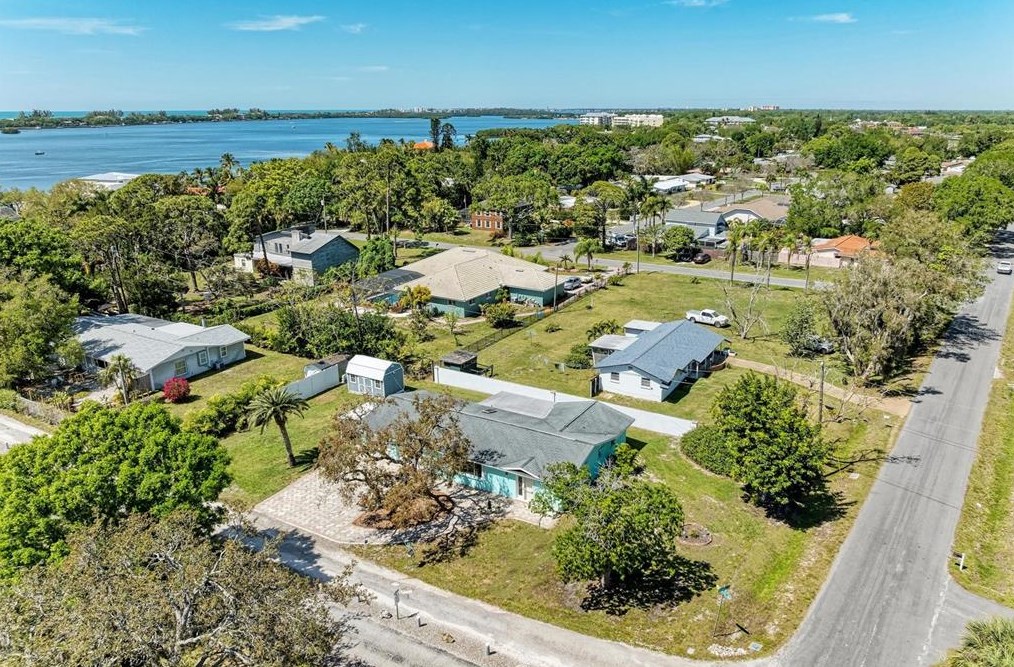308 Kensey Ln, Osprey, FL 34229