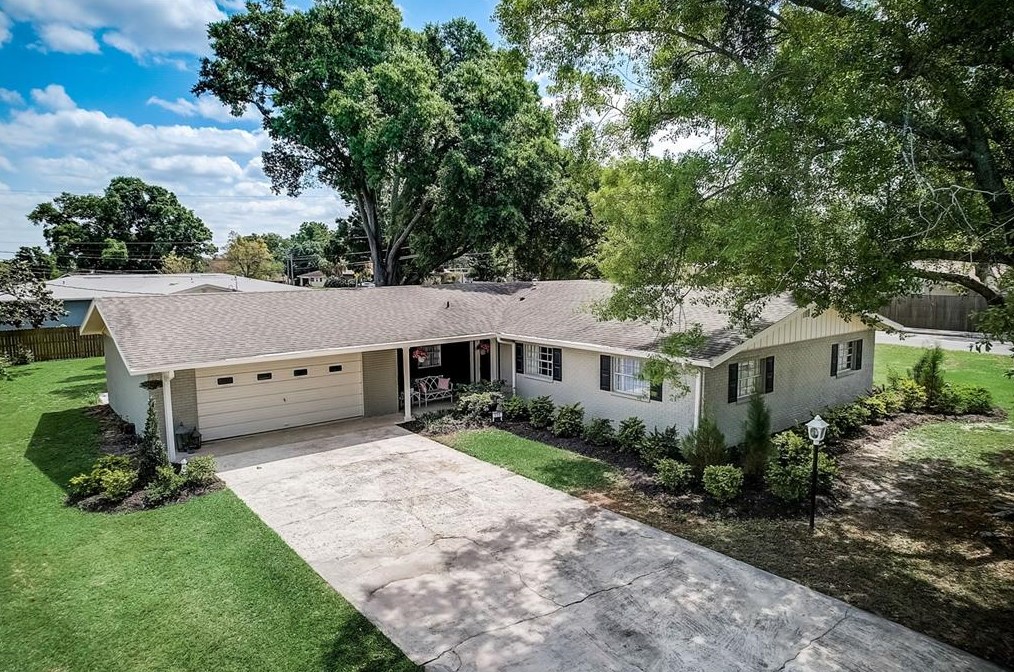 336 Skyland Dr, Lakeland, FL 33813