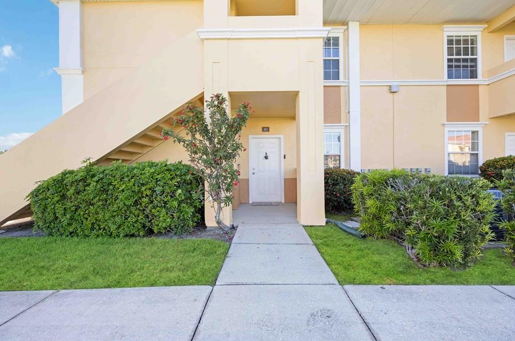 1130 Villagio Cir #105, Sarasota, FL 34237