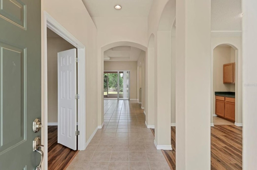 4912 Creekside Trl, Sarasota FL  34243-3893 exterior