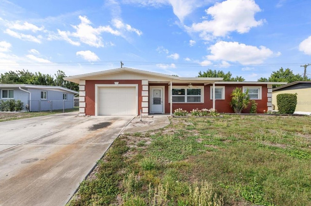 2806 Oxford Dr, Bradenton, FL 34205-2957