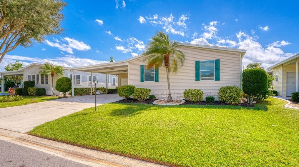 8521 Countess Avenue Cir, Palmetto, FL 34221-9570