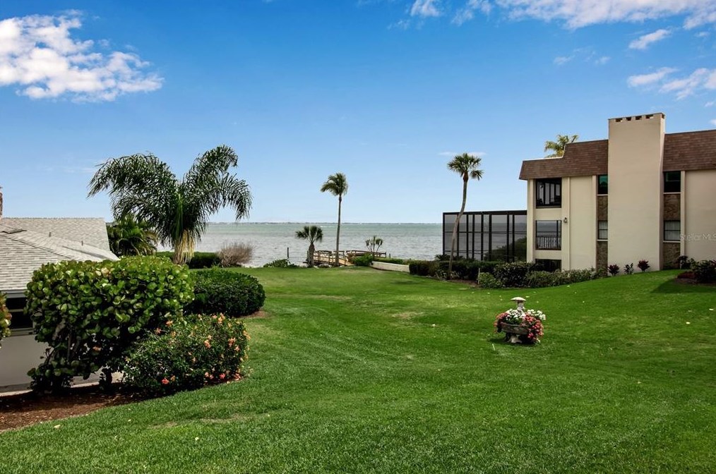 5220 Gulf Of Mexico Dr #103, Longboat Key, FL 34228