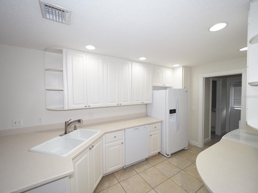 6024 Madrano Dr, Sarasota, FL 34232