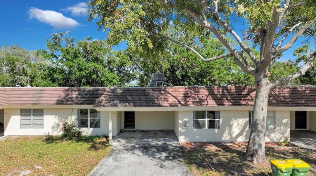 102 Barlow Ave, Sarasota, FL 34232-1428
