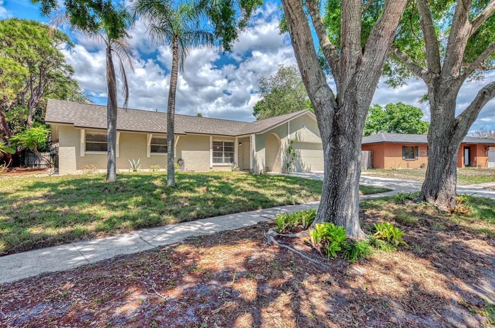 3923 Bellwood Dr, Sarasota, FL 34232