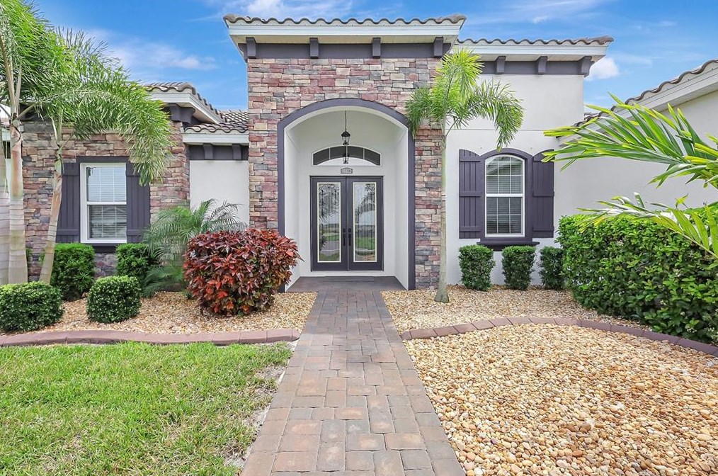16612 5th Ave E, Bradenton, FL 34212