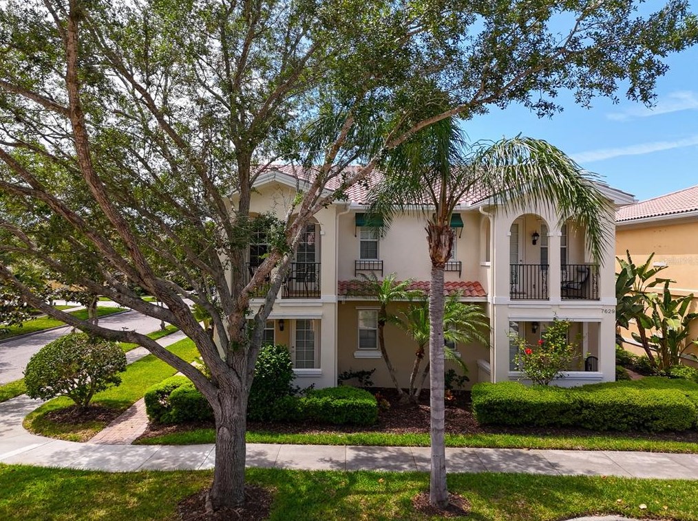 7633 Bergamo Ave, Sarasota, FL 34238-4766