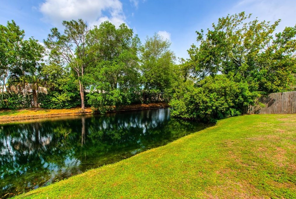 704 45th St E, Bradenton, FL 34208