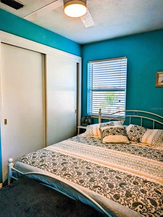 2068 Garden Ln, Bradenton FL  34207-8553 exterior