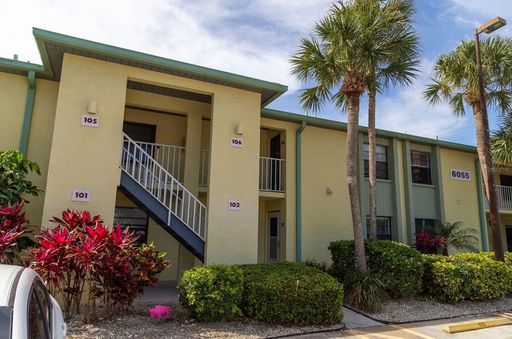 6055 113th St #106, Largo, FL 33772