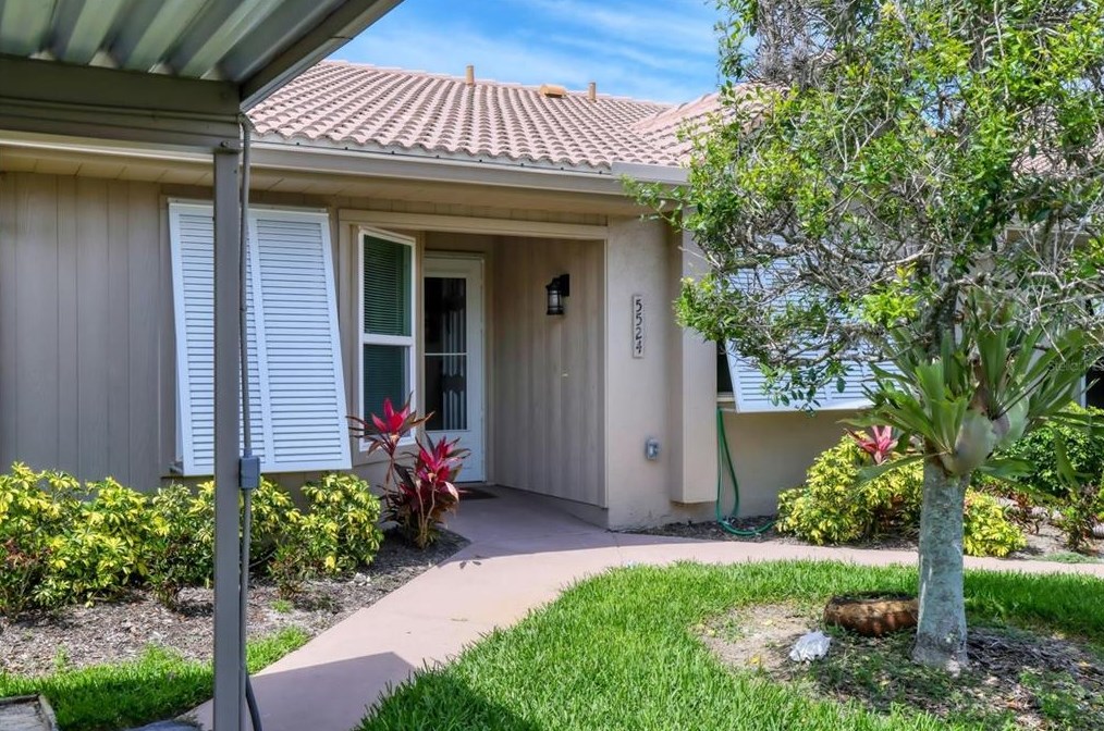 5524 37th St, Bradenton, FL 34203-7200