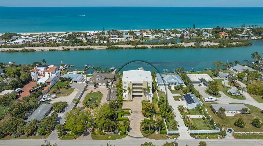 221 Bayshore Rd #102, Nokomis, FL 34275