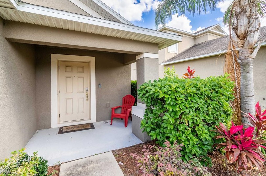 7012 Feather Wood Dr, Ruskin, FL 33573