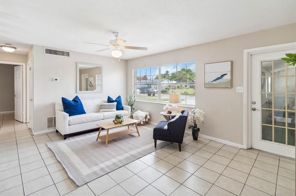 592 Fordham Ave, Altamonte Springs, FL 32714-4011