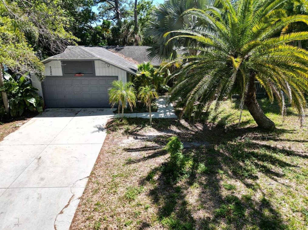 2046 Cambridge Dr, Sarasota, FL 34232