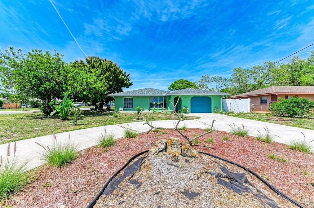 6615 / 1107 12th Street W, Bradenton, FL 34207