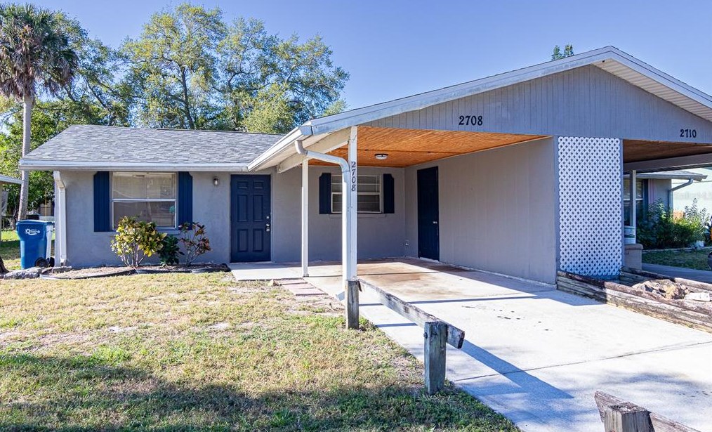 2708 52nd Ave Dr W, Bradenton, FL 34207