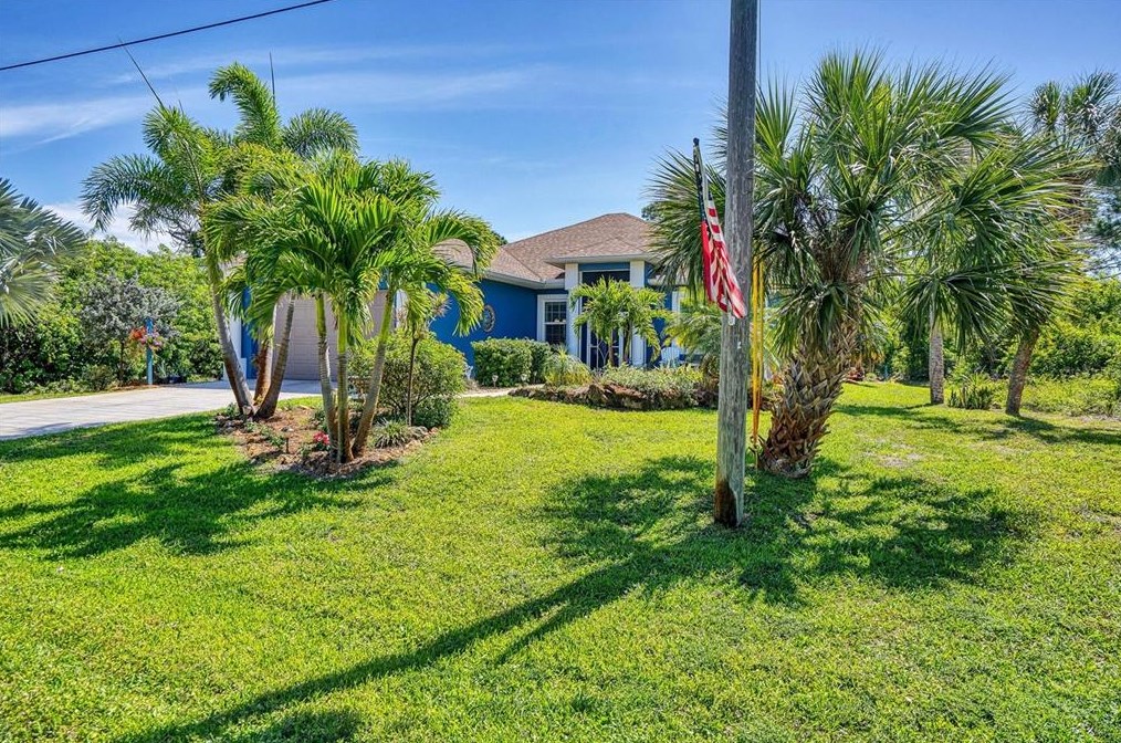 125 Coca Ln, Placida, FL 33947