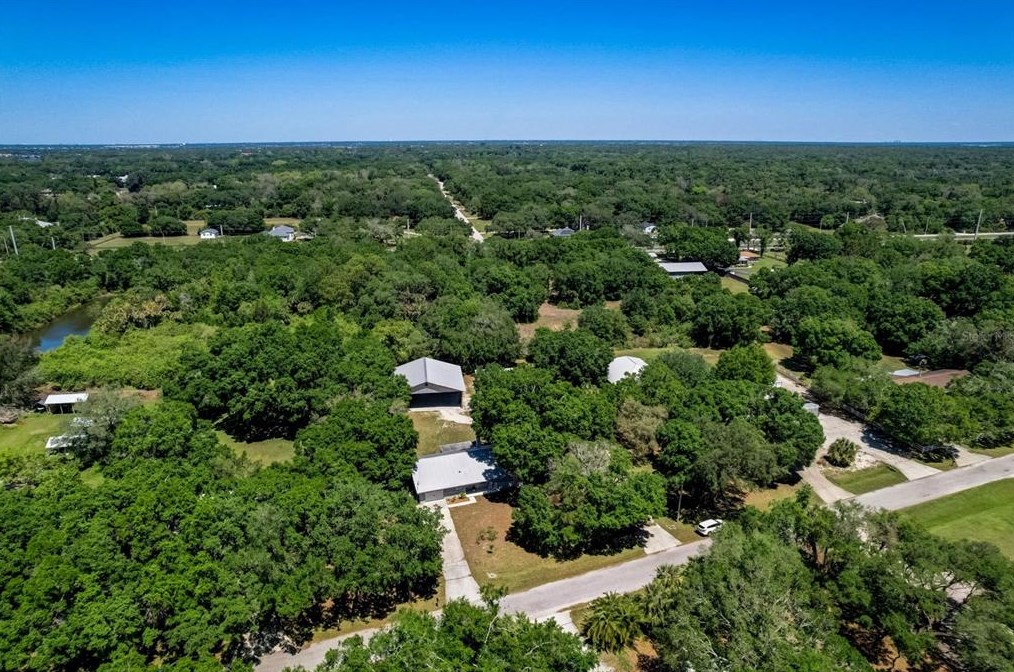 6109 45th Avenue Dr, Bradenton FL  34203-9501 exterior