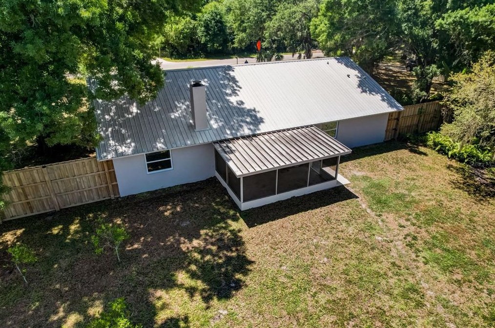 6109 45th Avenue Dr, Bradenton FL  34203-9501 exterior