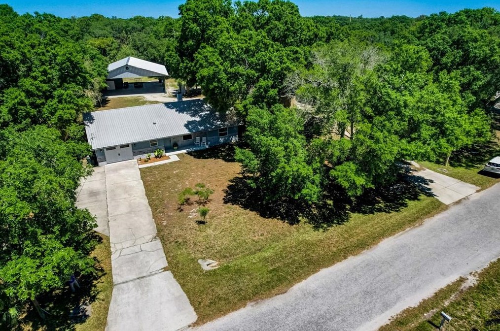 6109 45th Avenue Dr, Bradenton FL  34203-9501 exterior