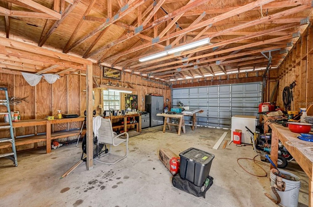 6109 45th Avenue Dr, Bradenton FL  34203-9501 exterior