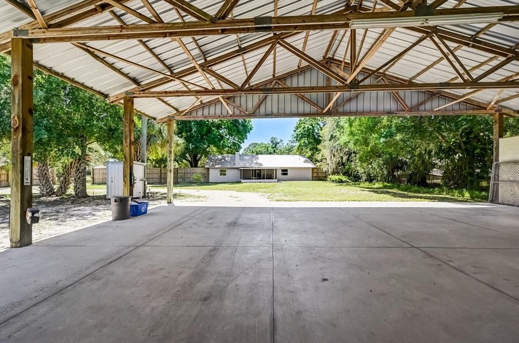 6109 45th Avenue Dr, Bradenton FL  34203-9501 exterior