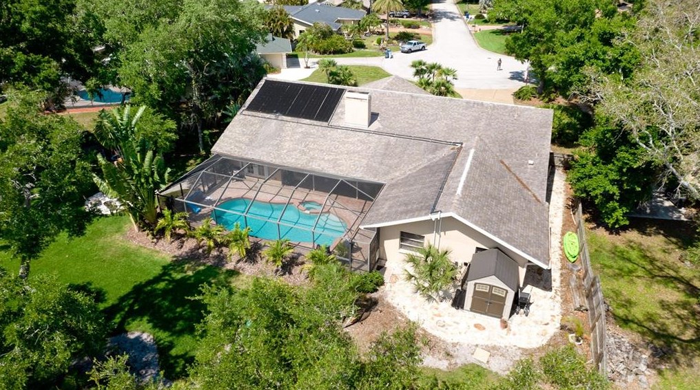 5346 Dominica Cir, Sarasota FL  34233-3817 exterior