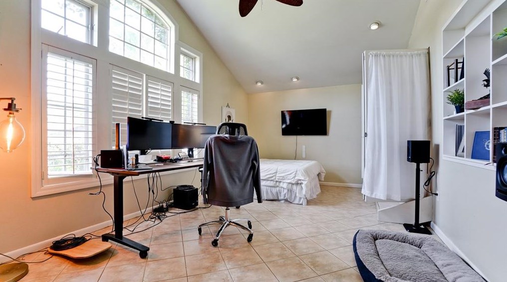 5346 Dominica Cir, Sarasota FL  34233-3817 exterior