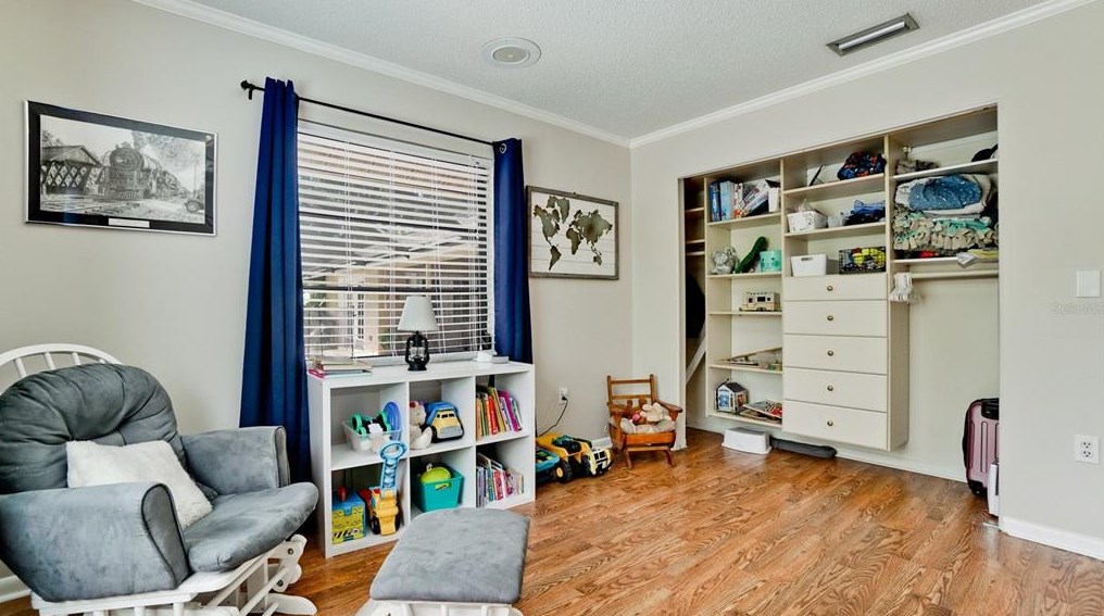 5346 Dominica Cir, Sarasota FL  34233-3817 exterior