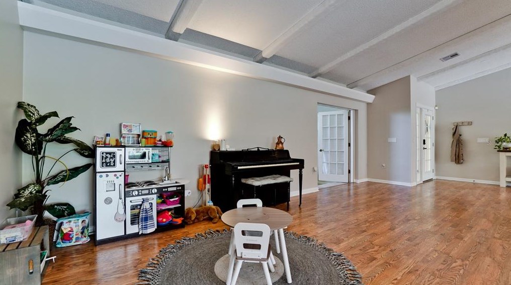 5346 Dominica Cir, Sarasota FL  34233-3817 exterior