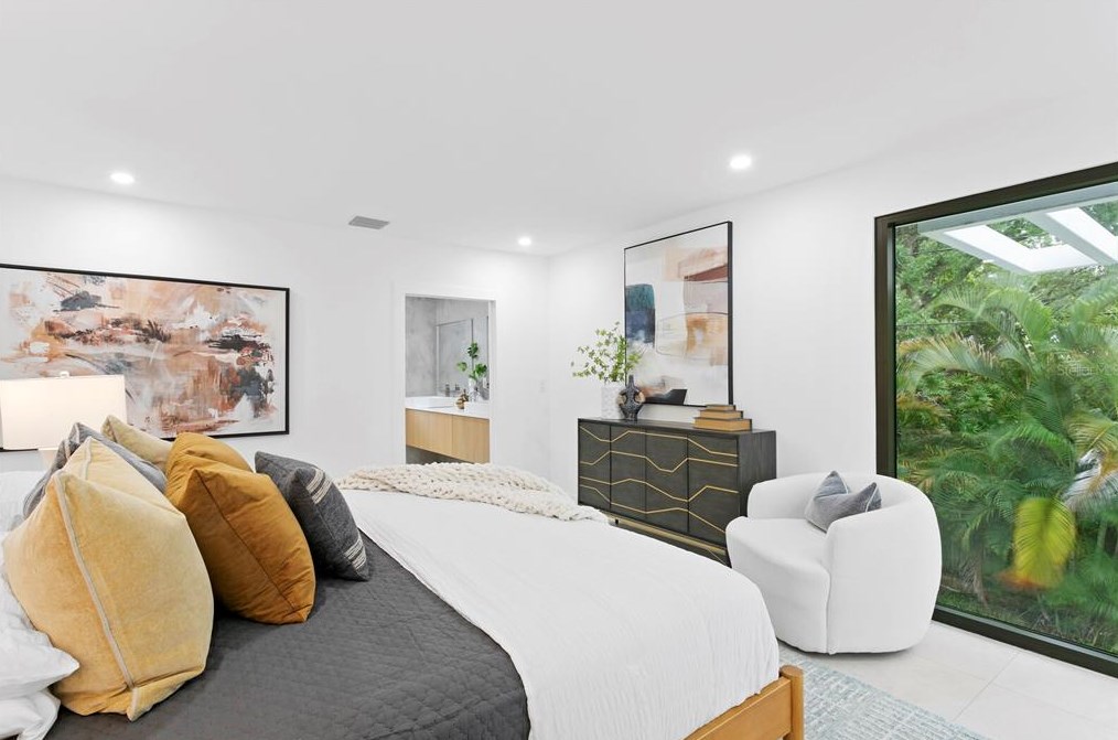 4408 Macdill Ave, Tampa FL  33611-2714 exterior