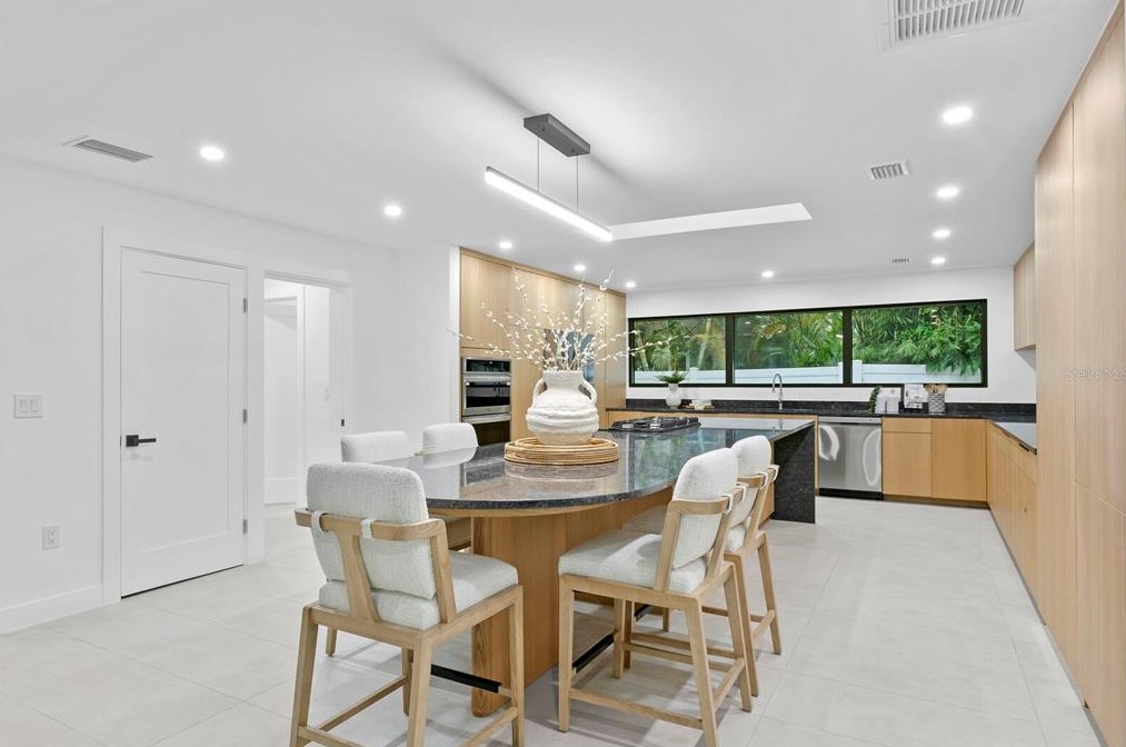 4408 Macdill Ave, Tampa FL  33611-2714 exterior