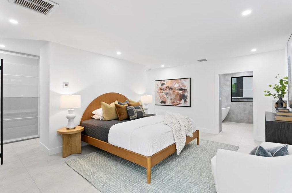 4408 Macdill Ave, Tampa FL  33611-2714 exterior