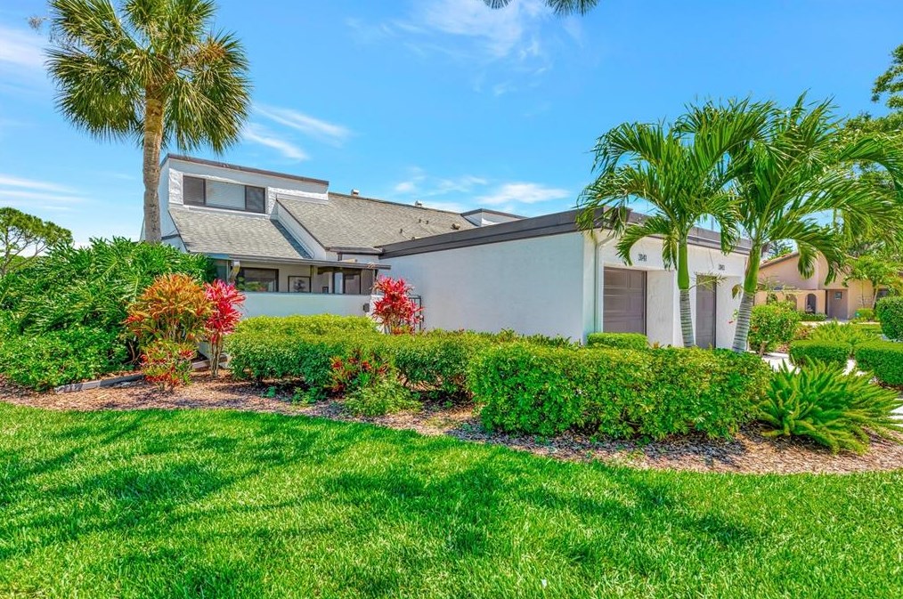 3141 Heatherwood Ln, Sarasota, FL 34235-2003