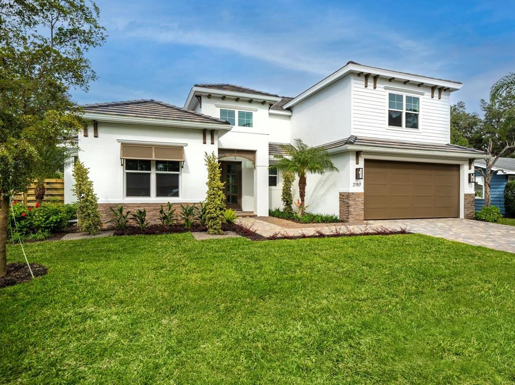 2157 Wisteria St, Sarasota, FL 34239-3933