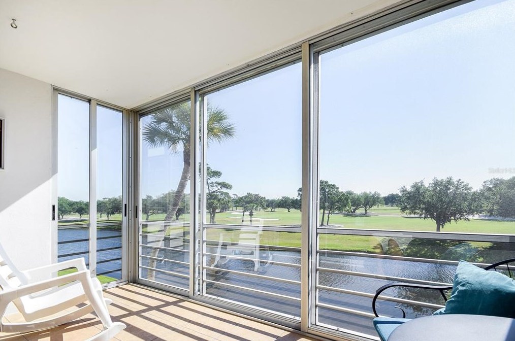 7461 W Country Club Dr N #306, Sarasota, FL 34243