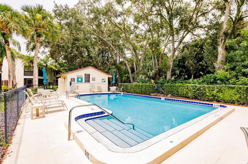 4793 Winslow Beacon, Sarasota, FL 34235-7232