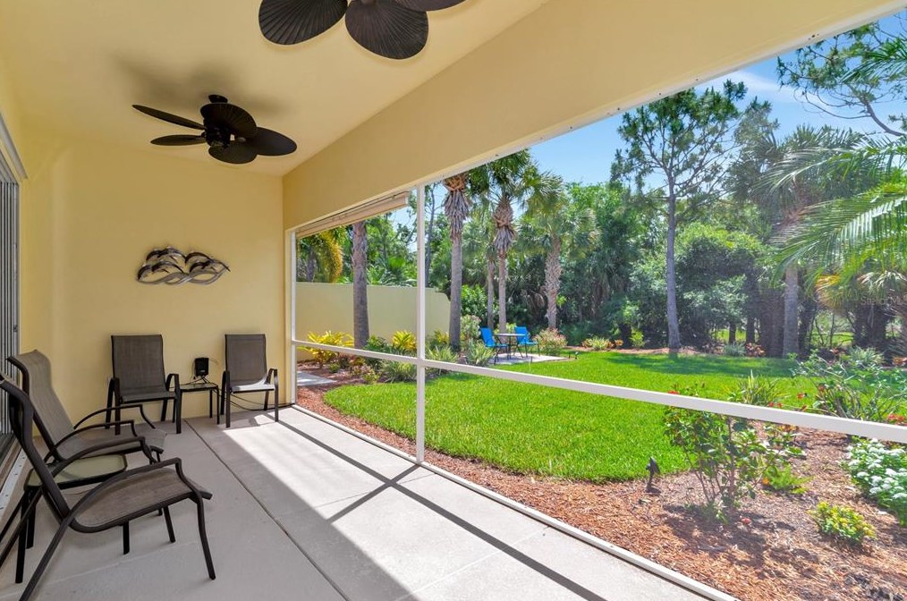 5766 Benevento Dr, Sarasota FL  34238-2876 exterior