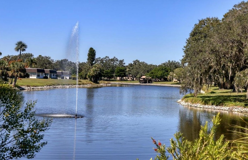 3920 Lakeside Rd, Sarasota, FL 34232-1114