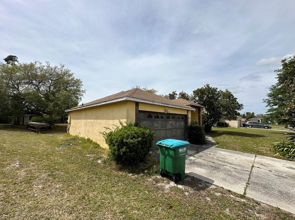 2864 Trenton Ln, Deltona, FL 32738