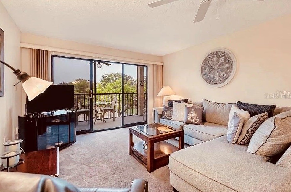 6114 43rd St W #301e, Bradenton, FL 34210