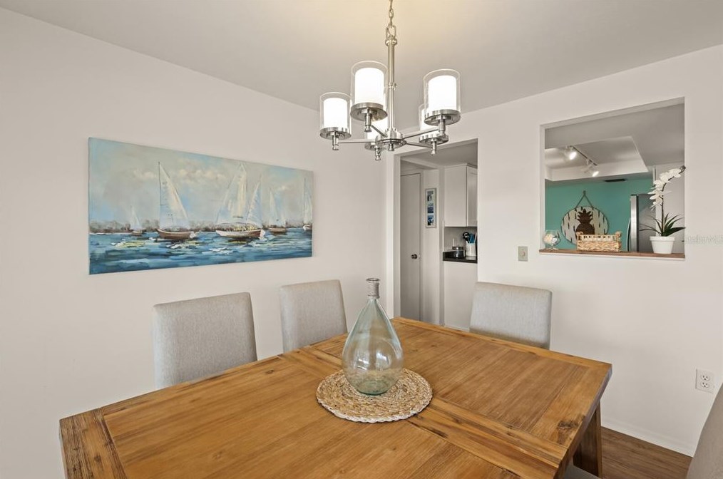 608 Foxworth Ln, Bradenton Beach FL  34217-1221 exterior