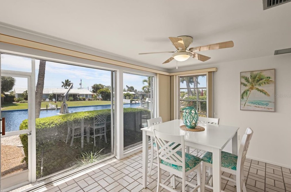 608 Foxworth Ln, Bradenton Beach FL  34217-1221 exterior