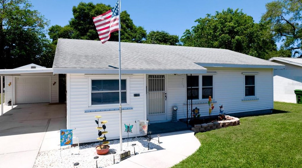 2108 19th St, Bradenton, FL 34208-7768