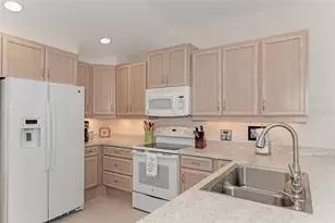 5577 Contento Dr, Sarasota, FL 34242 - Photo 18