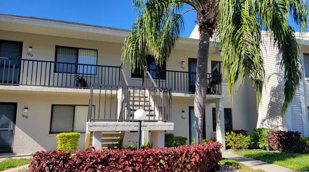 7828 Eagle Creek Dr, Sarasota, FL 34243-4655