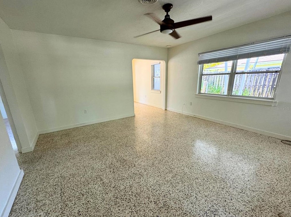4722 Stevens Dr, Sarasota, FL 34234