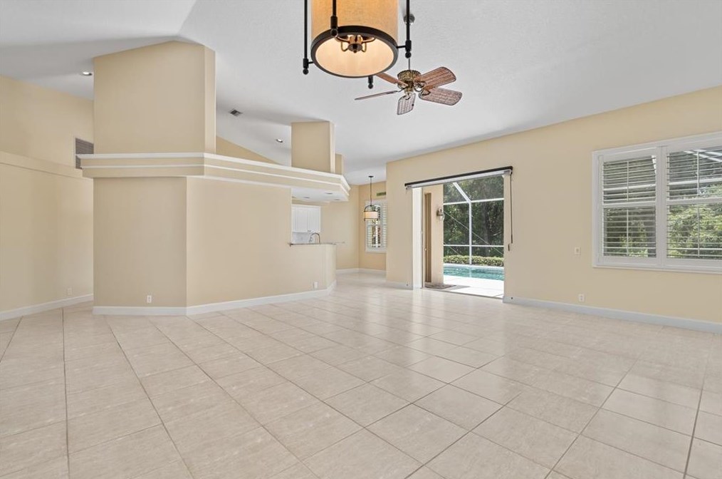 8718 53rd Pl, Bradenton FL  34211-3701 exterior